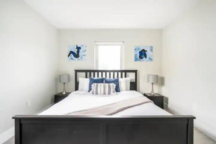 Apartment Hot Tub & King Bed - 8min From Airport, & Dt