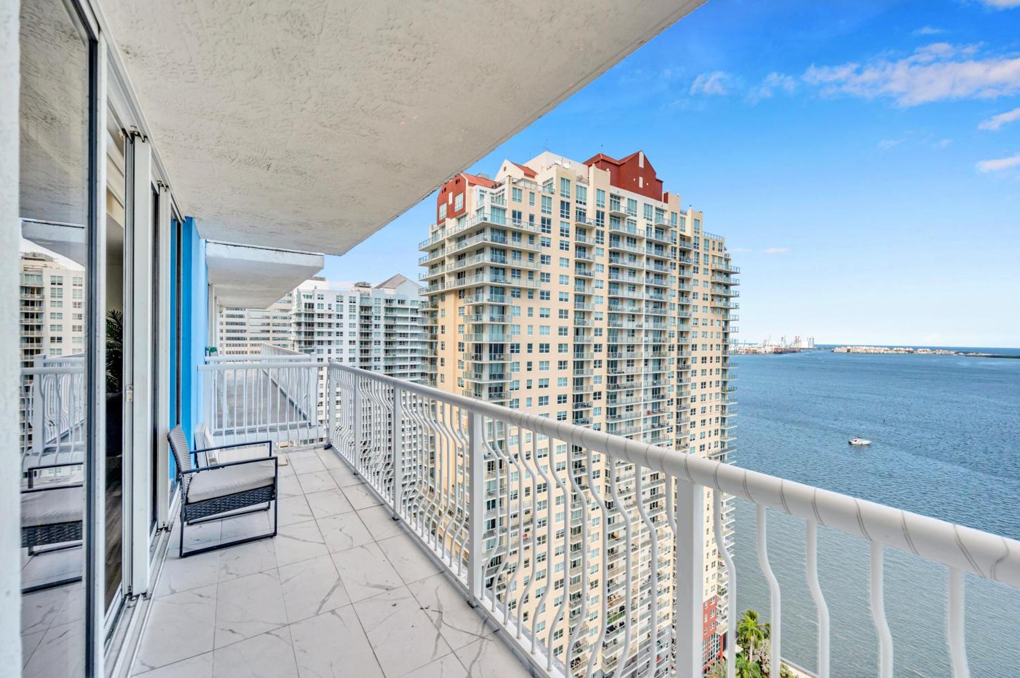 Brickell Ocean View 2 Bed 2 Bth Free Parking Apartment *