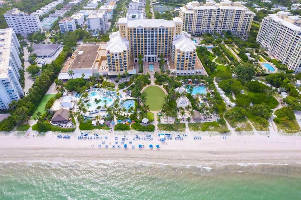 Stunning Sited The Ritz Carlton