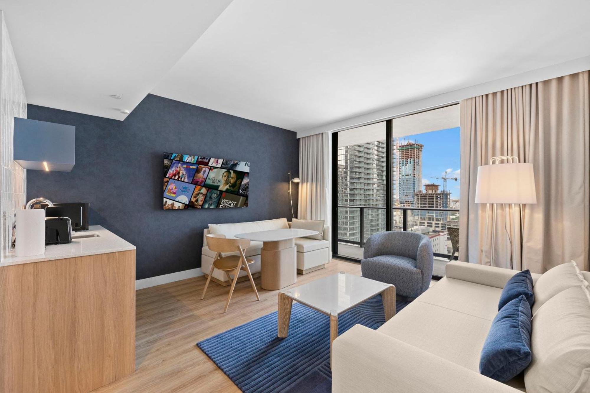 Luxury With Views In Downtown