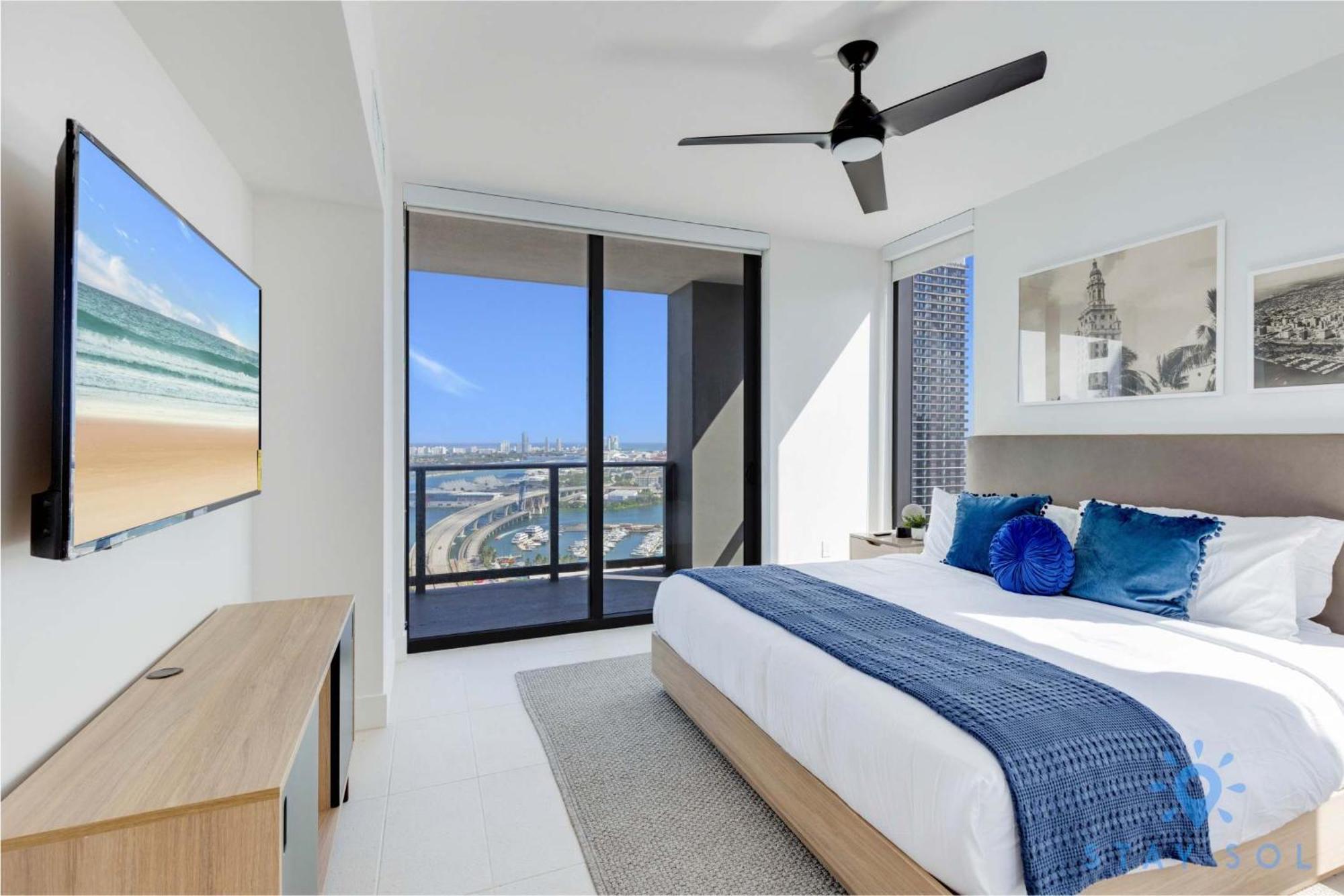 3br-3 Bth - Gym & Pool