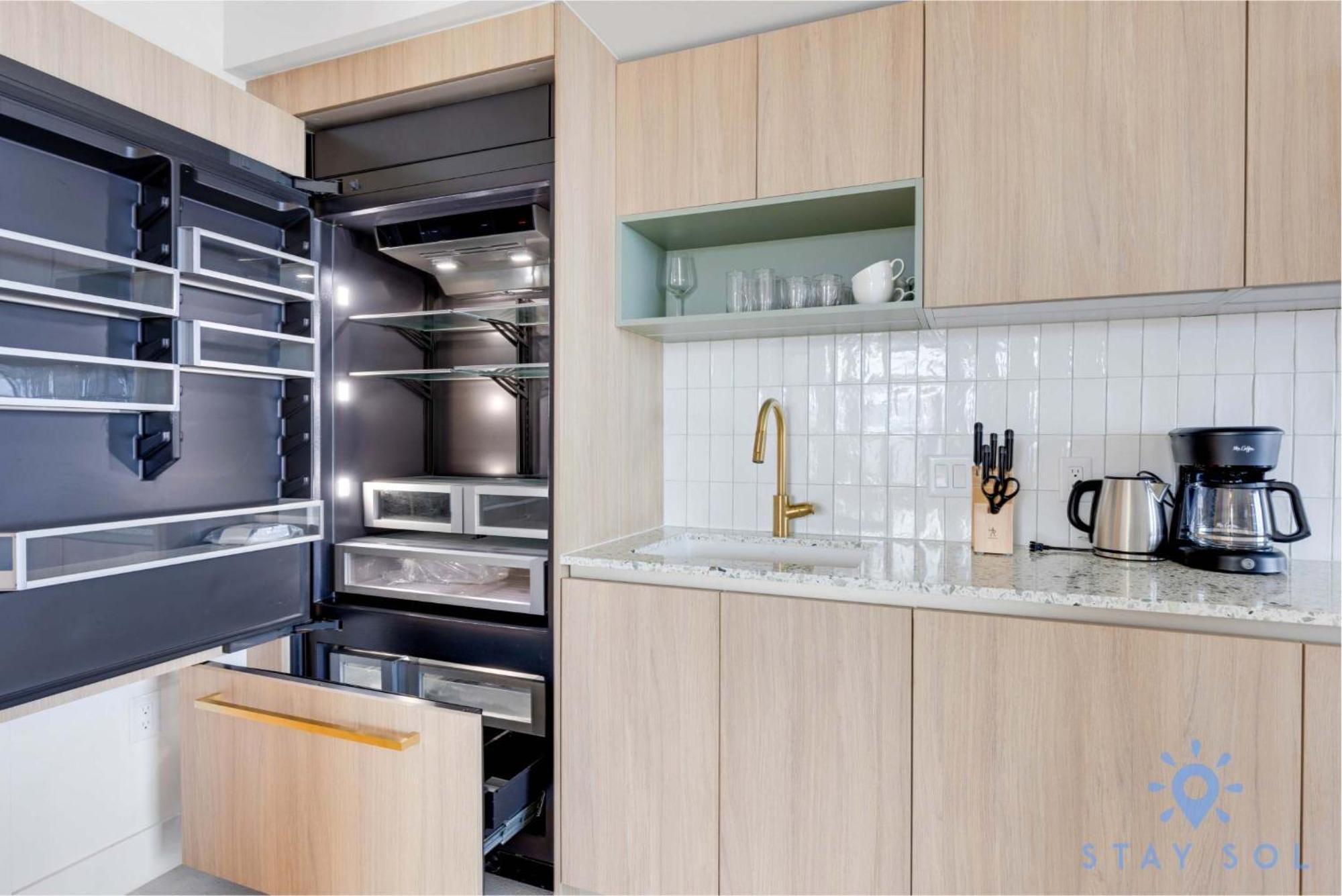 3br-3 Bth - Gym & Pool Miami