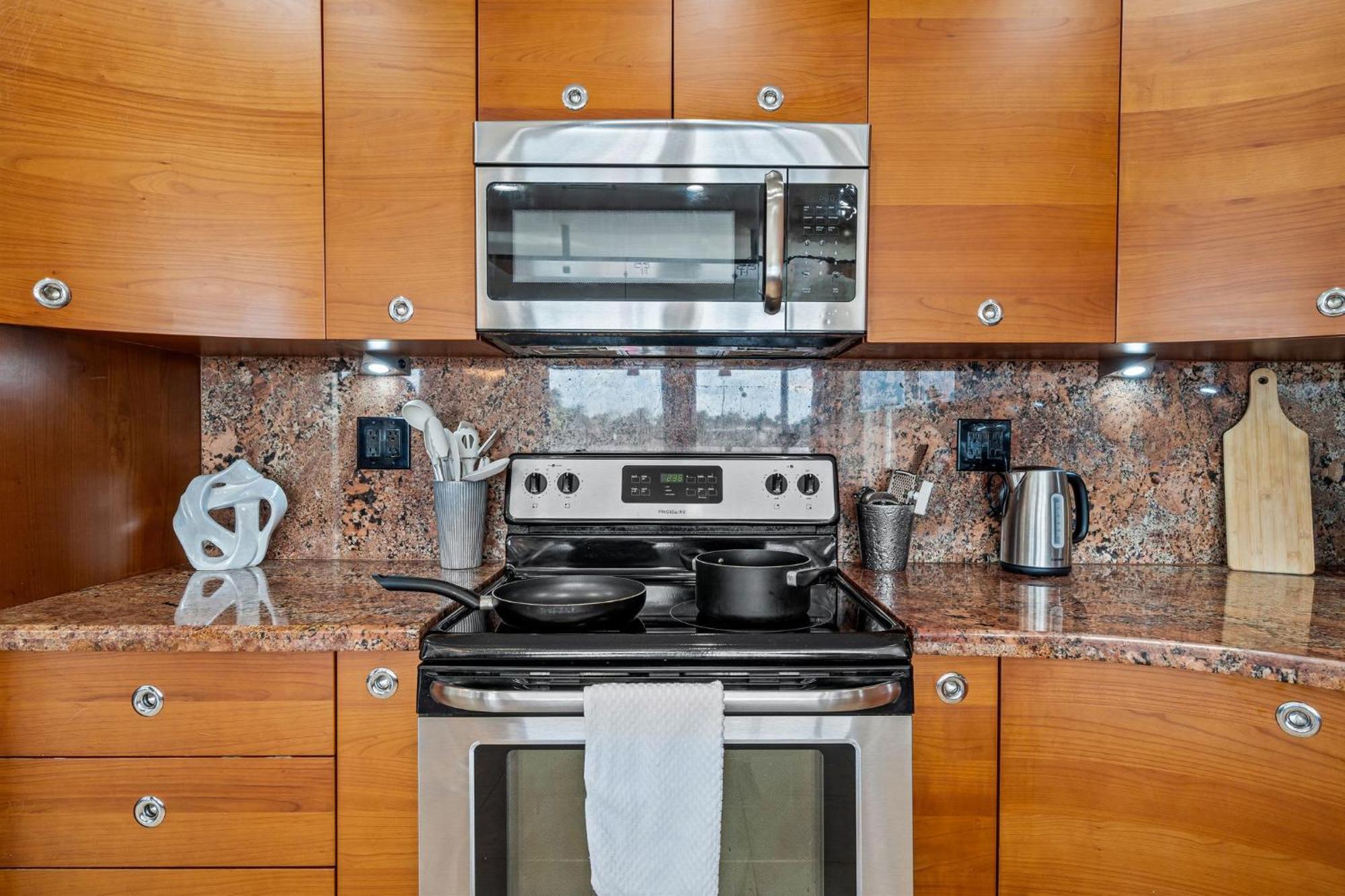 Holiday home Lakefront Paradise Heated Pool 5 Beds Miami