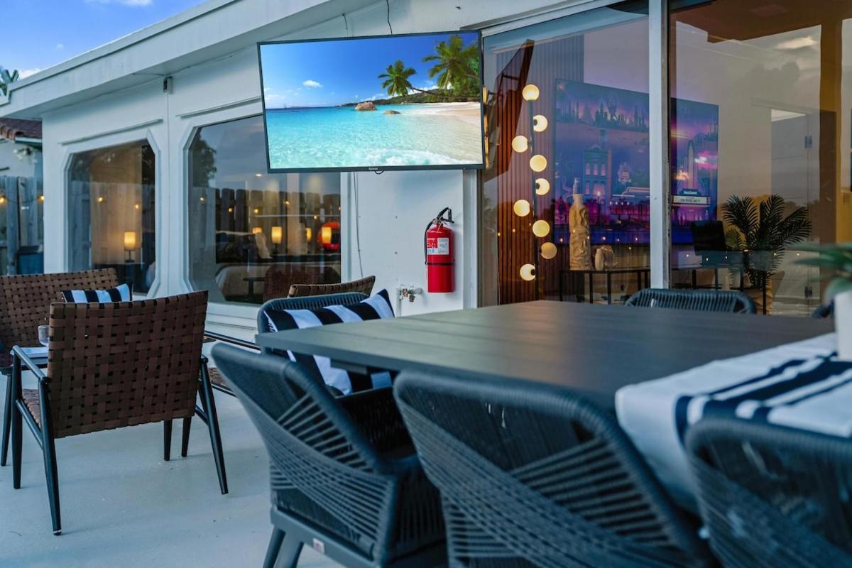 Lakefront Paradise Heated Pool 5 Beds * Miami