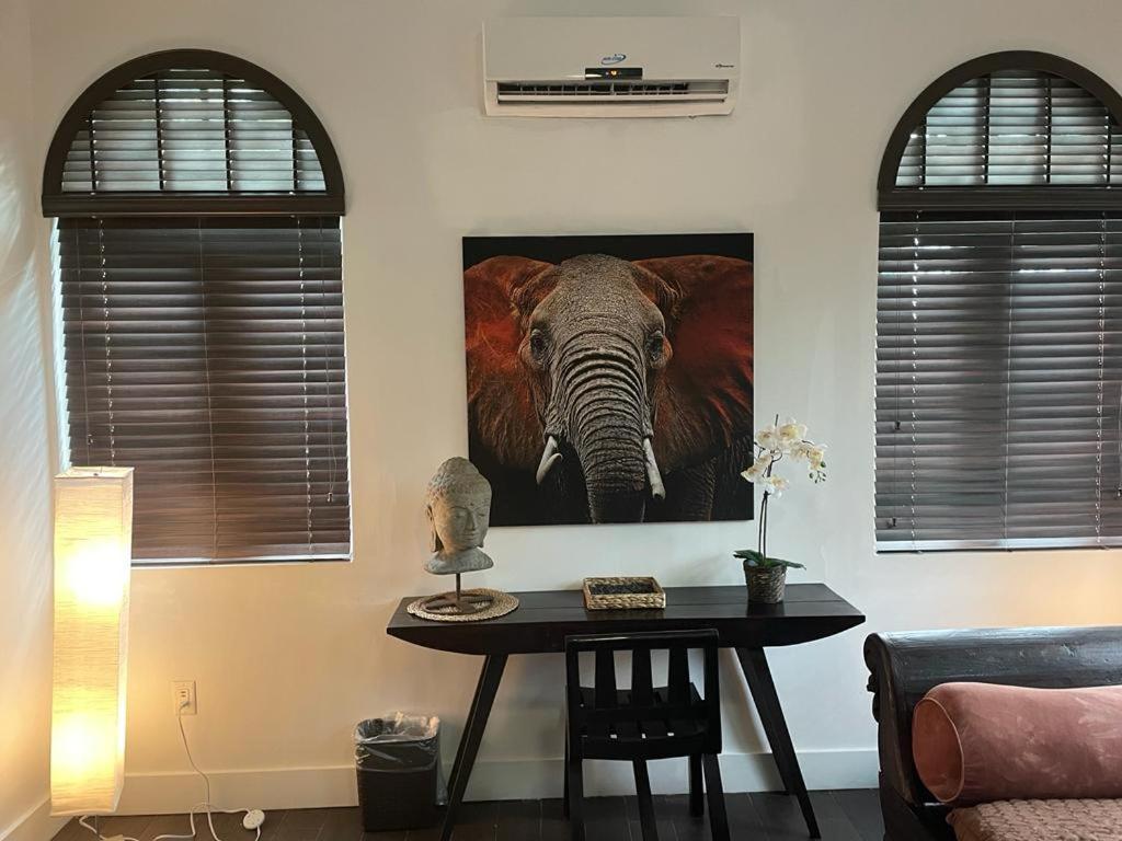 Vive Zen Queen Room Apartment