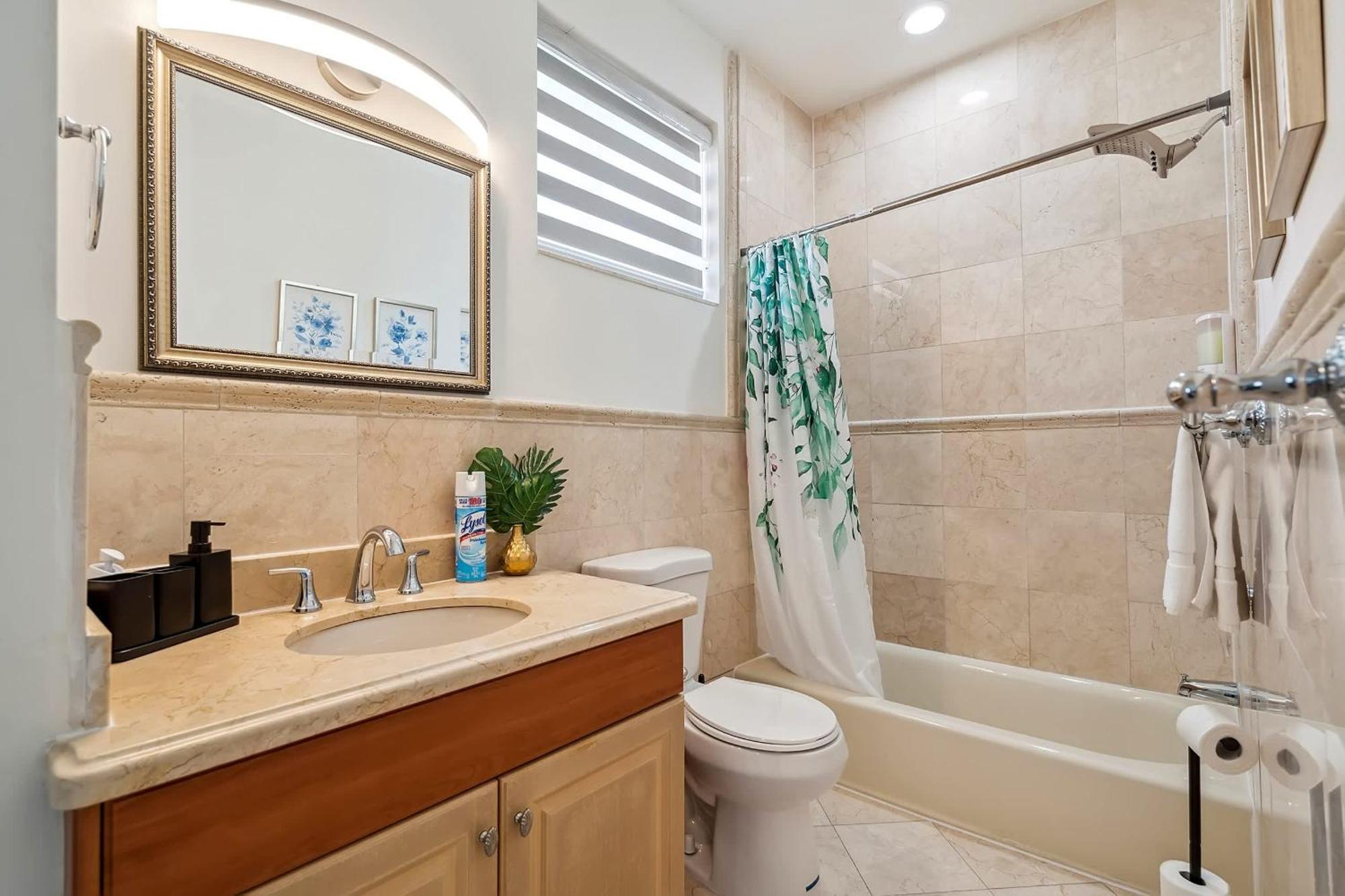 Holiday home 6-bd 3-ba Dreamy Vacation Retreat In Coral Terrace *