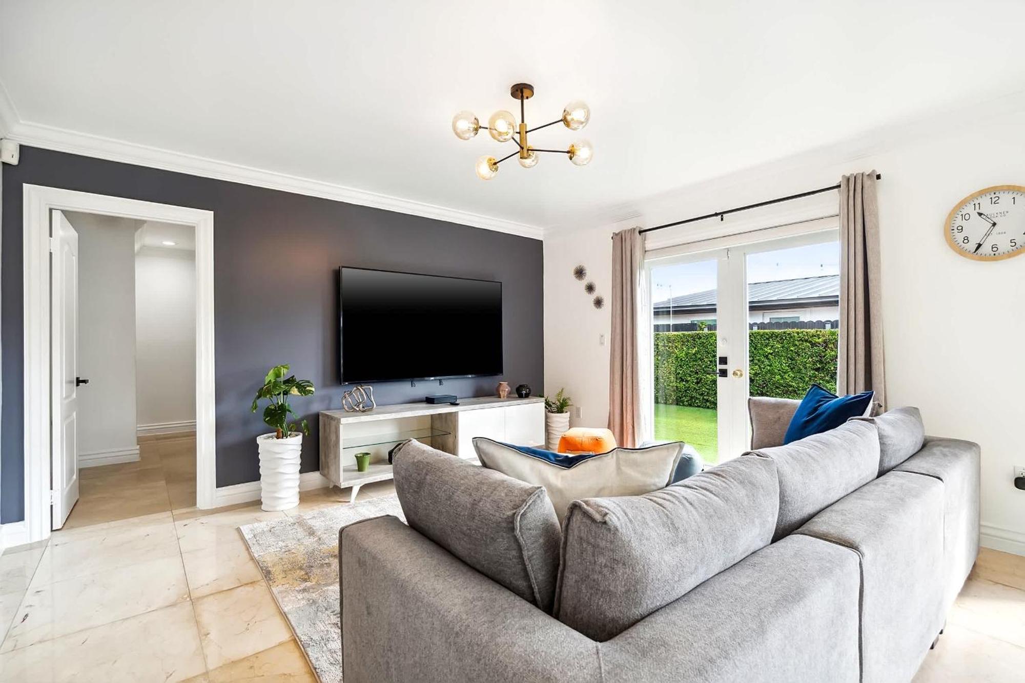6-bd 3-ba Dreamy Vacation Retreat In Coral Terrace * Miami