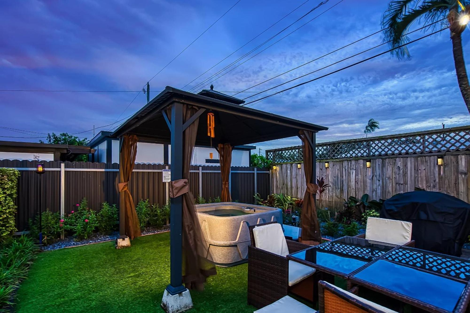 6-bd 3-ba Dreamy Vacation Retreat In Coral Terrace Miami