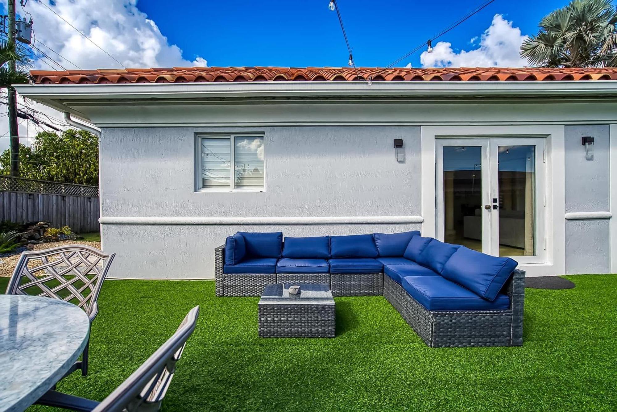 6-bd 3-ba Dreamy Vacation Retreat In Coral Terrace Miami