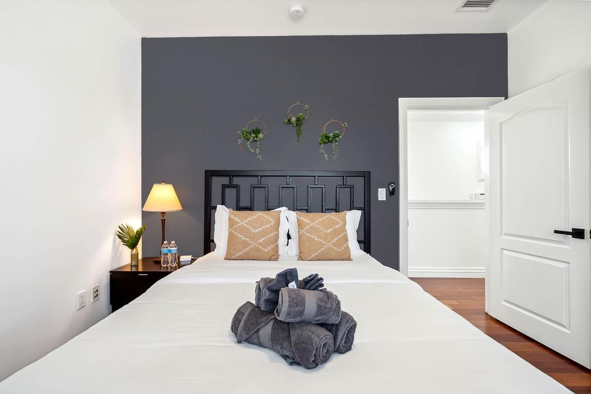 Holiday home 6-bd 3-ba Dreamy Vacation Retreat In Coral Terrace Miami