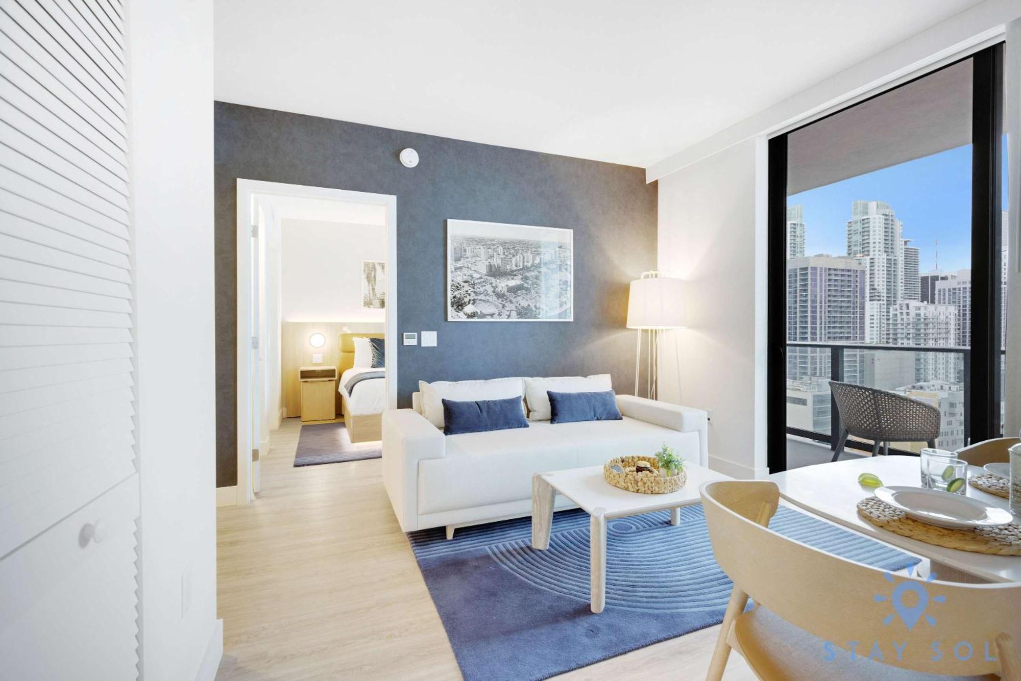 Stylish 2br With Pool & Balcony Miami