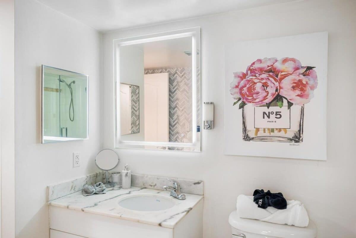 Modern Bayview In Brickell Bay *