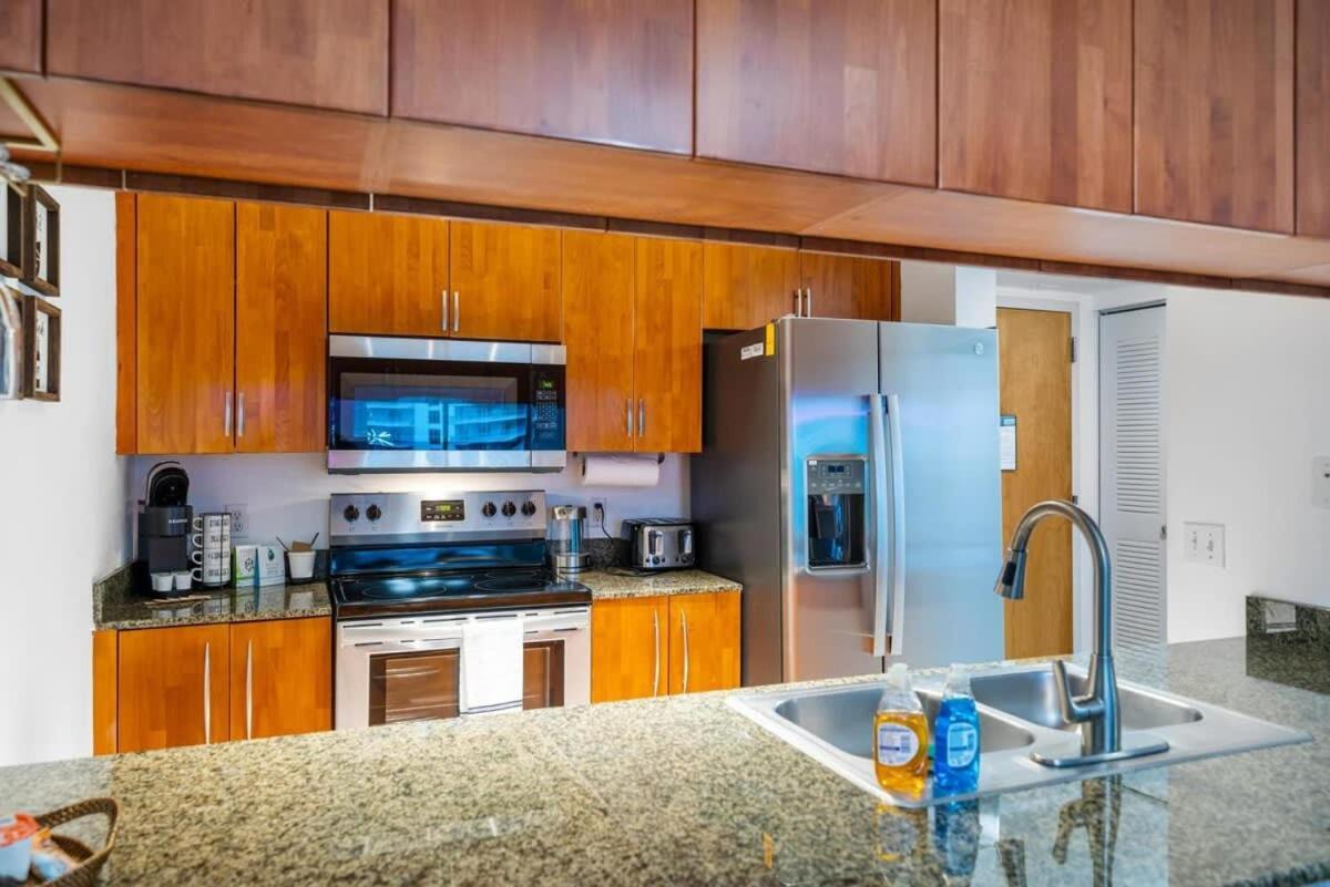 Modern Bayview In Brickell Bay *