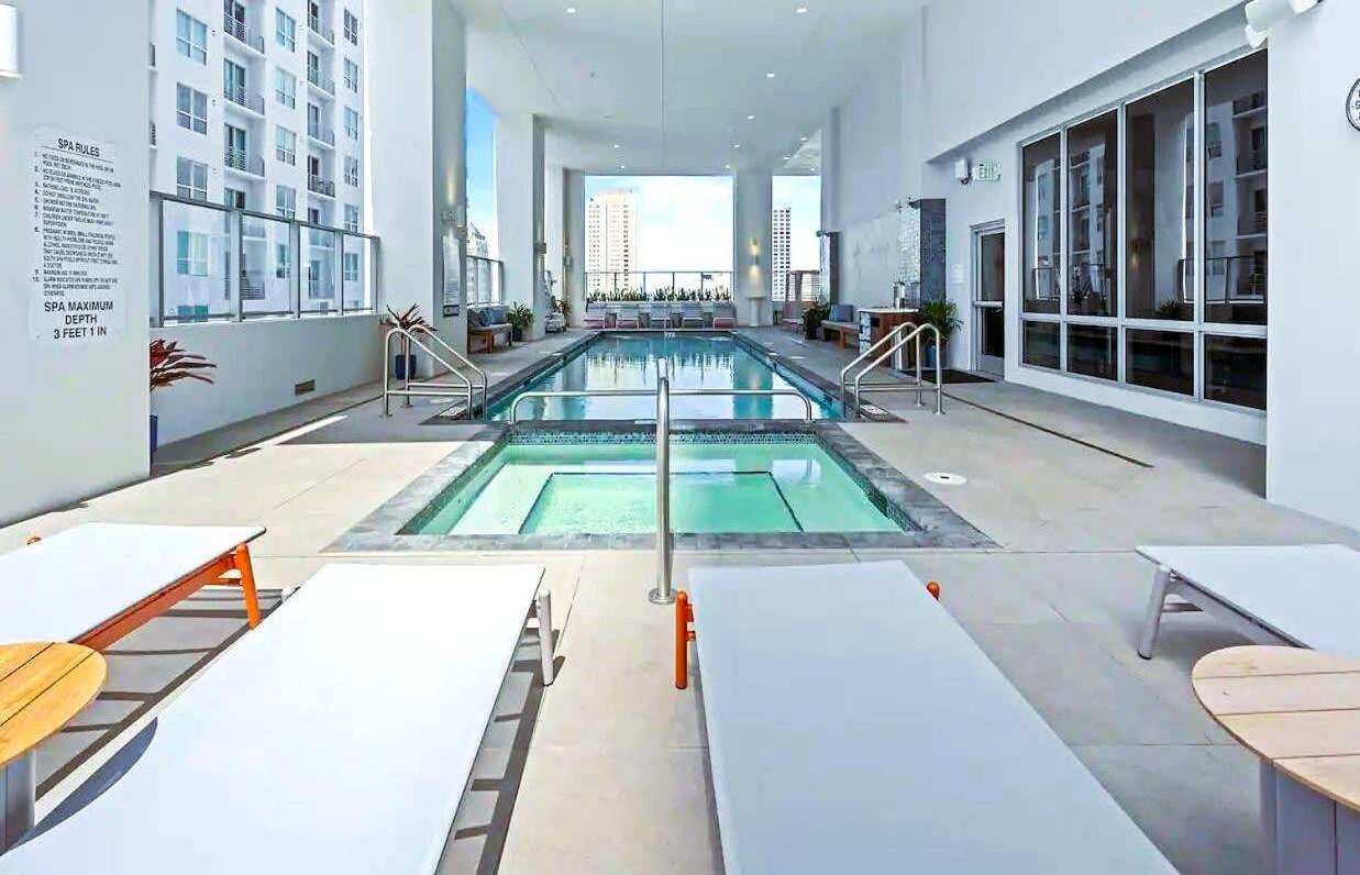 Heart Of Downtown Pool & Gym Apartment Miami
