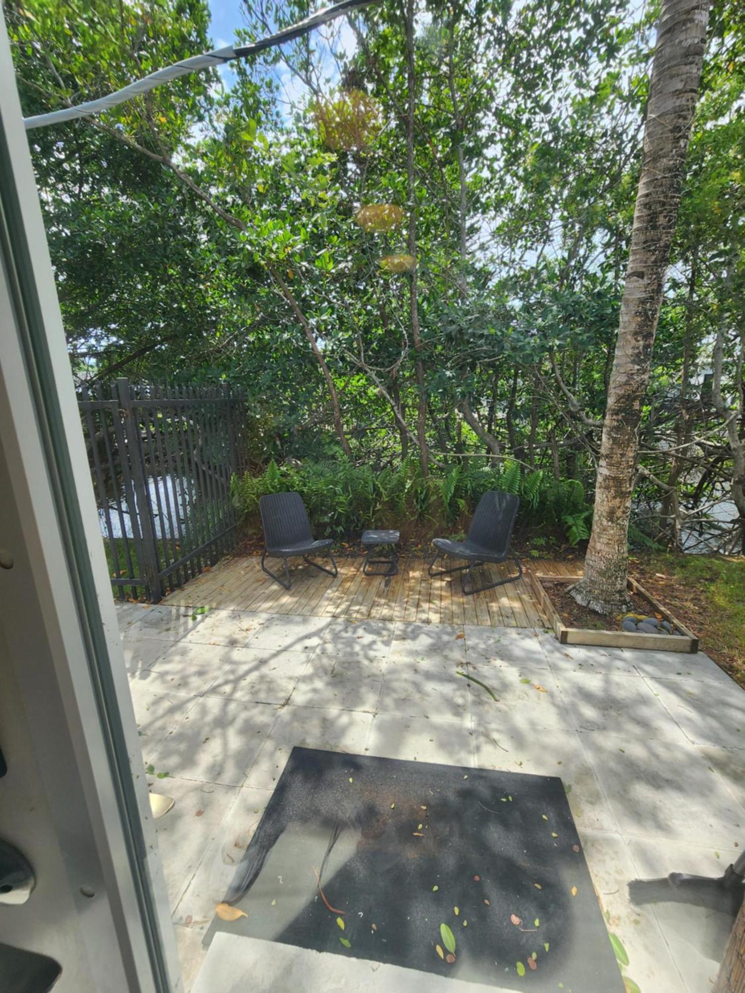 Apartment Cozy With Bay Views And Porch In Aventura *