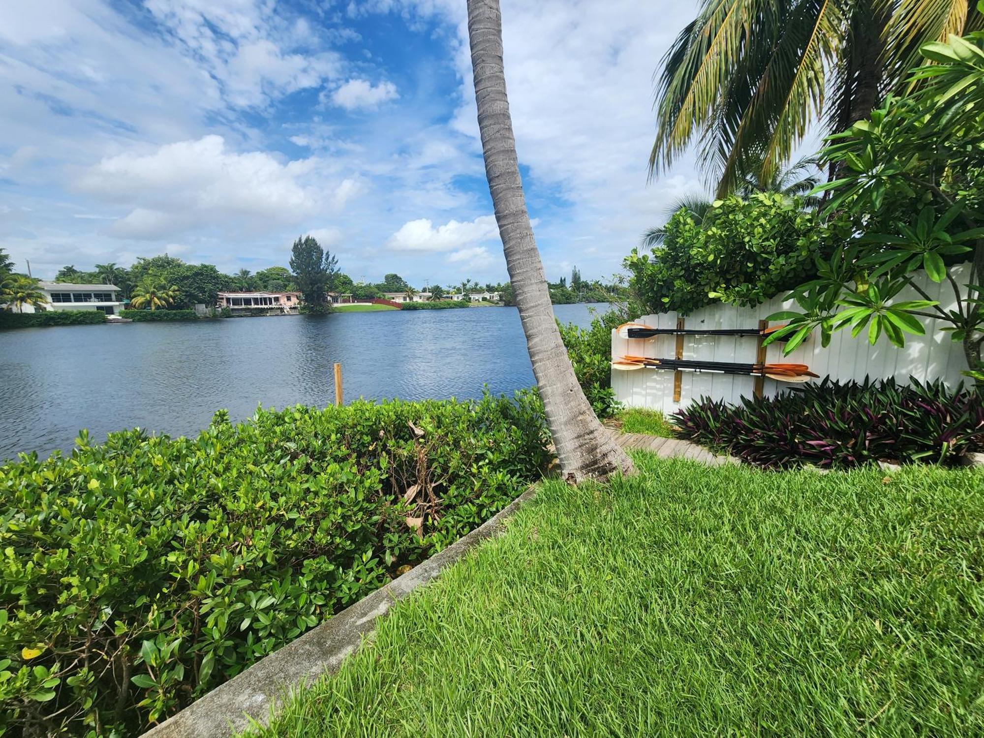 Apartment Cozy With Bay Views And Porch In Aventura Miami