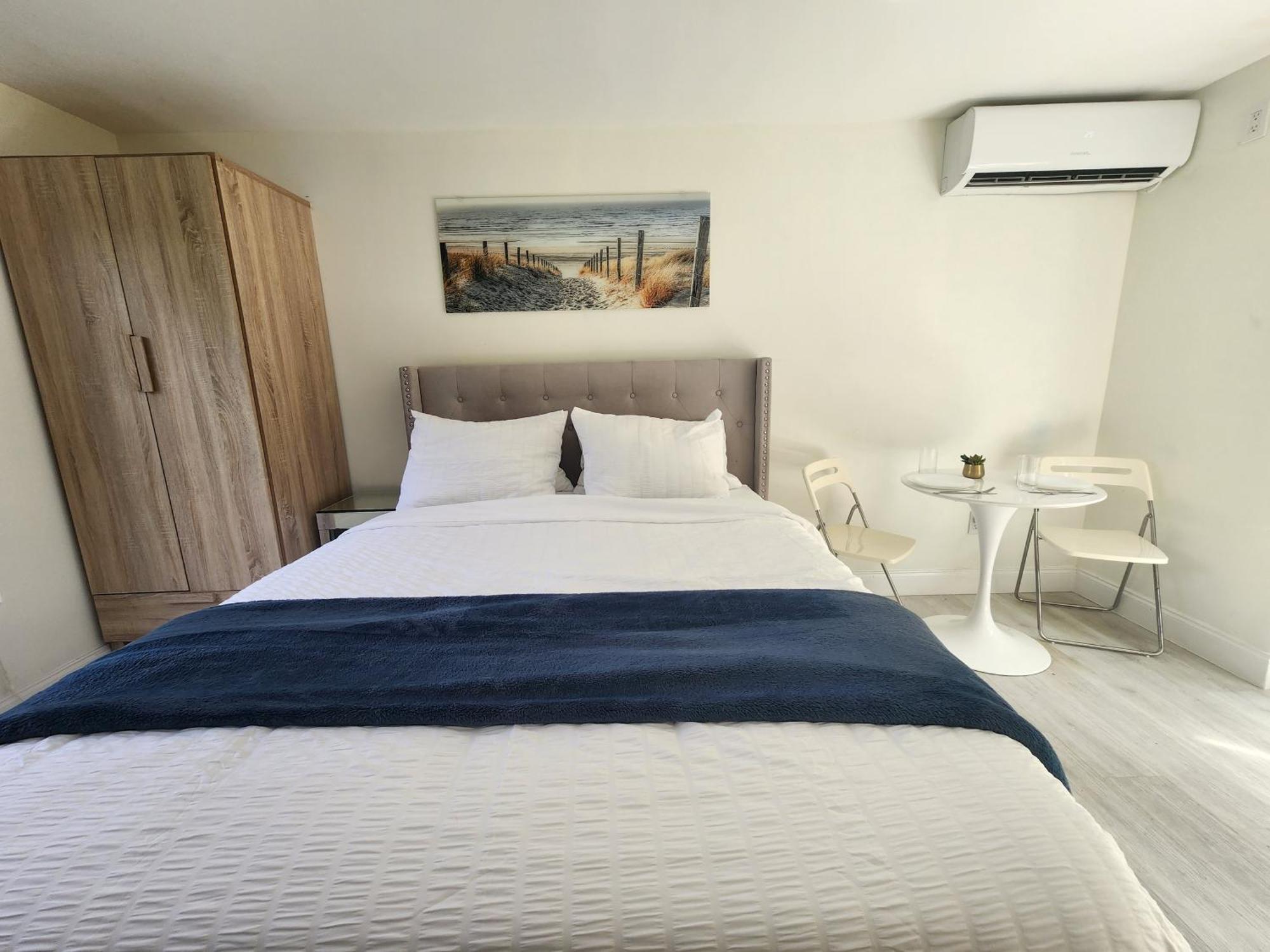 Cozy With Bay Views And Porch In Aventura Apartment Miami