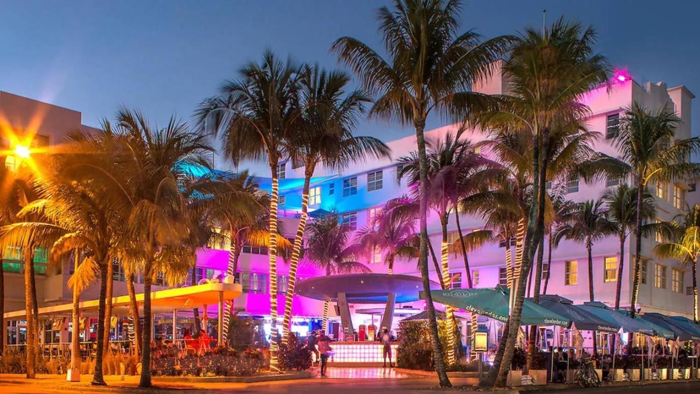 International - Airport - Downtown- Wynwood - Little Havana Women Only - Men Only - No Mix Dorms Hostel