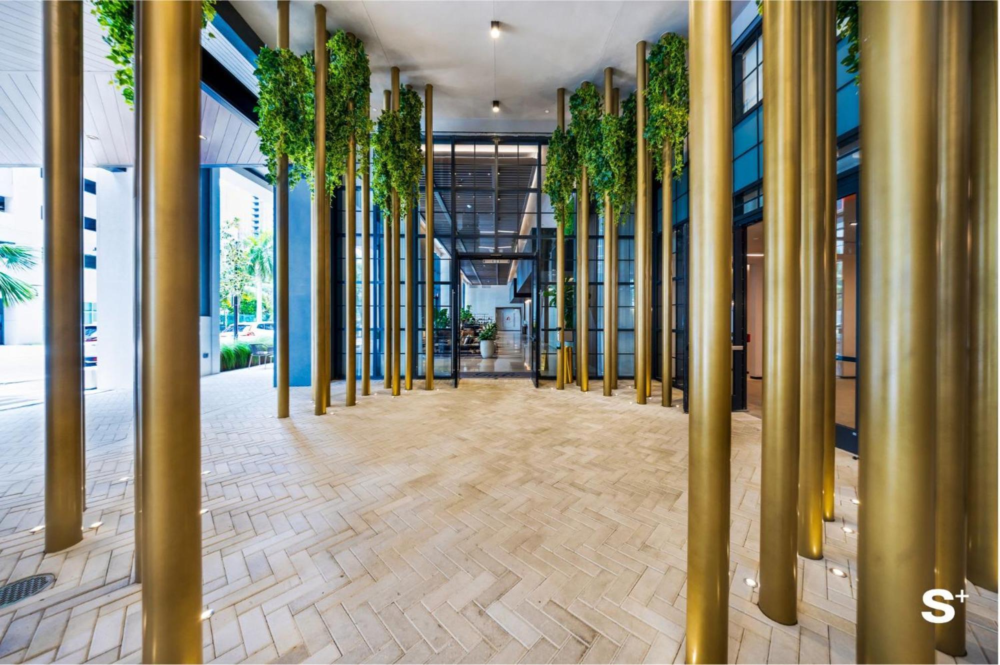 Downtown Haven Sleek 1-br With Skyline Vistas * Miami
