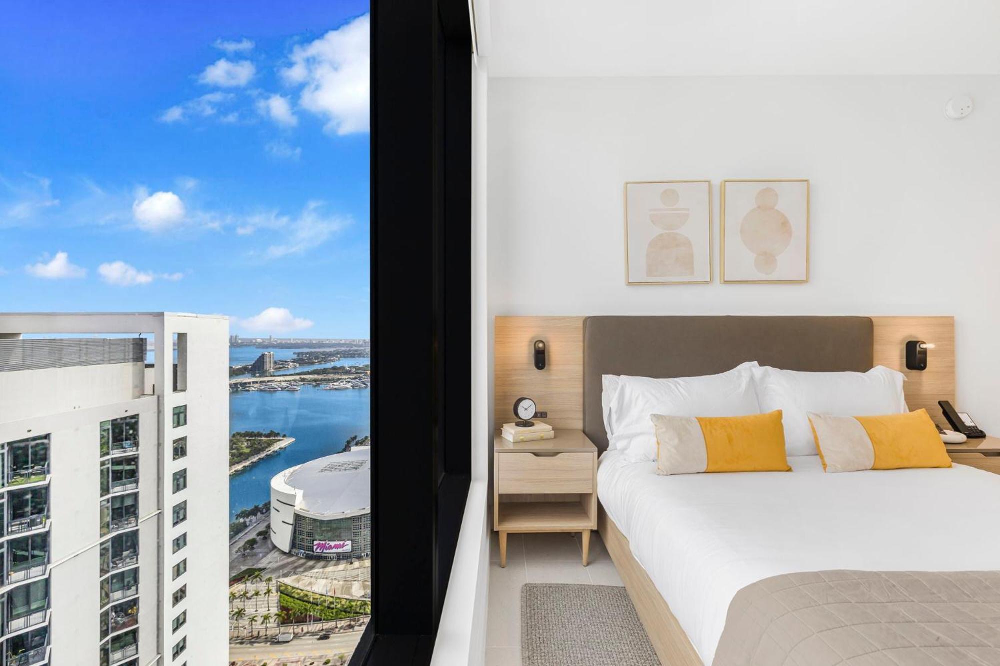 Apartment On 44th Floor! W The Views & Free Parking Miami