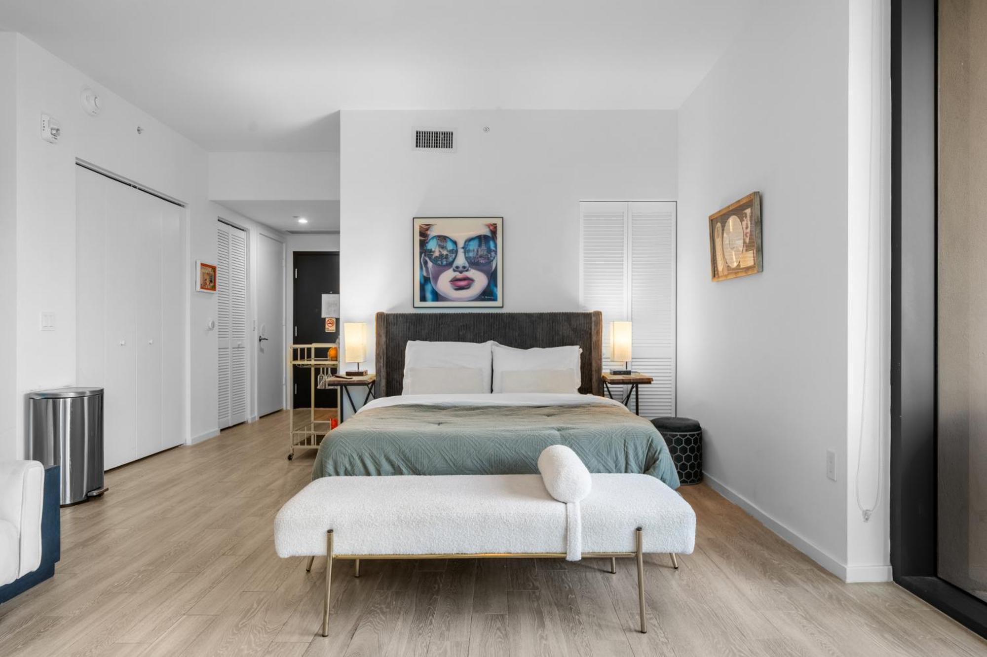 Apartment Waterfront Retreat