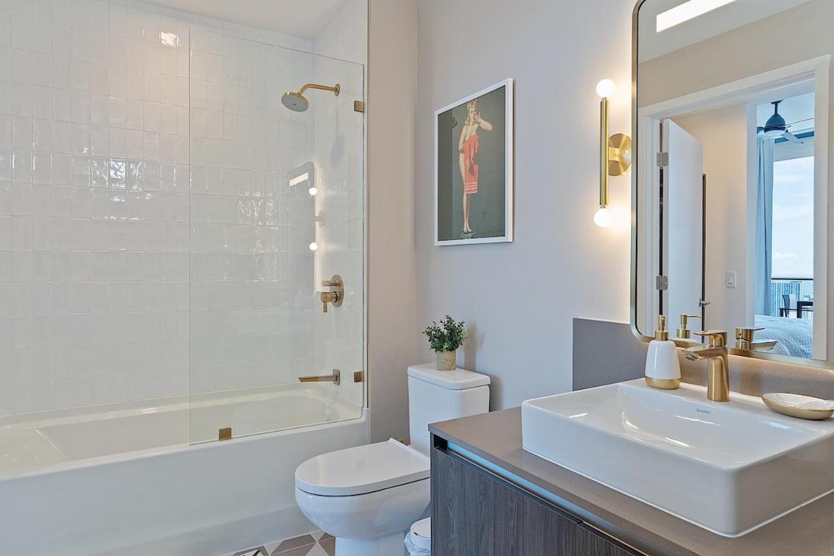 Stylish 1bd Penthouse - Bay View