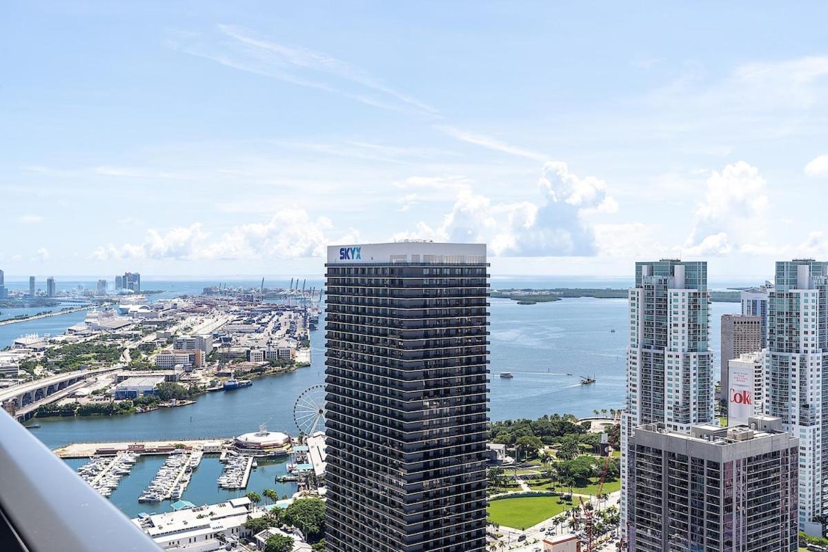 Stylish 1bd Penthouse - Bay View Apartment