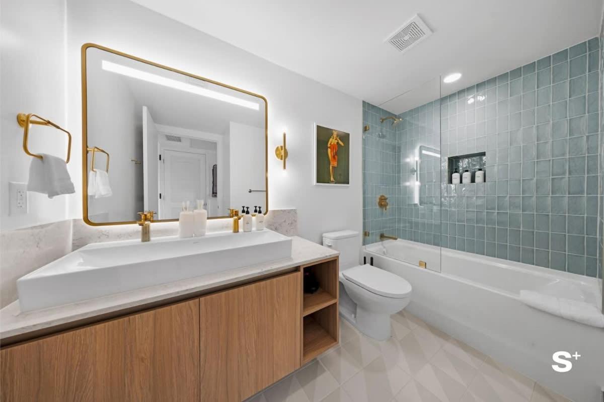 Modern In Downtown With Stunning Views Miami