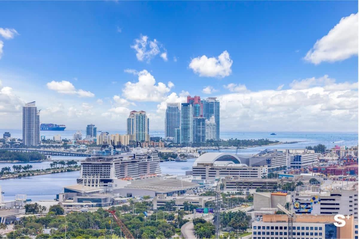 Modern In Downtown With Stunning Views Apartment *