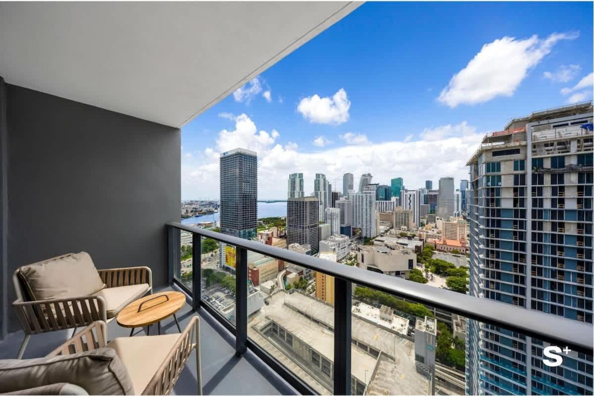 Modern In Downtown With Stunning Views Apartment *