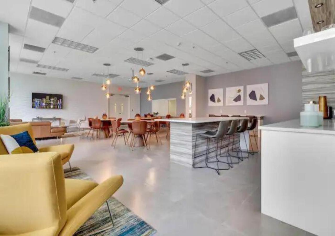 36th Floor Brickell Bay View 1br 2 Queens And Sofa Bed *