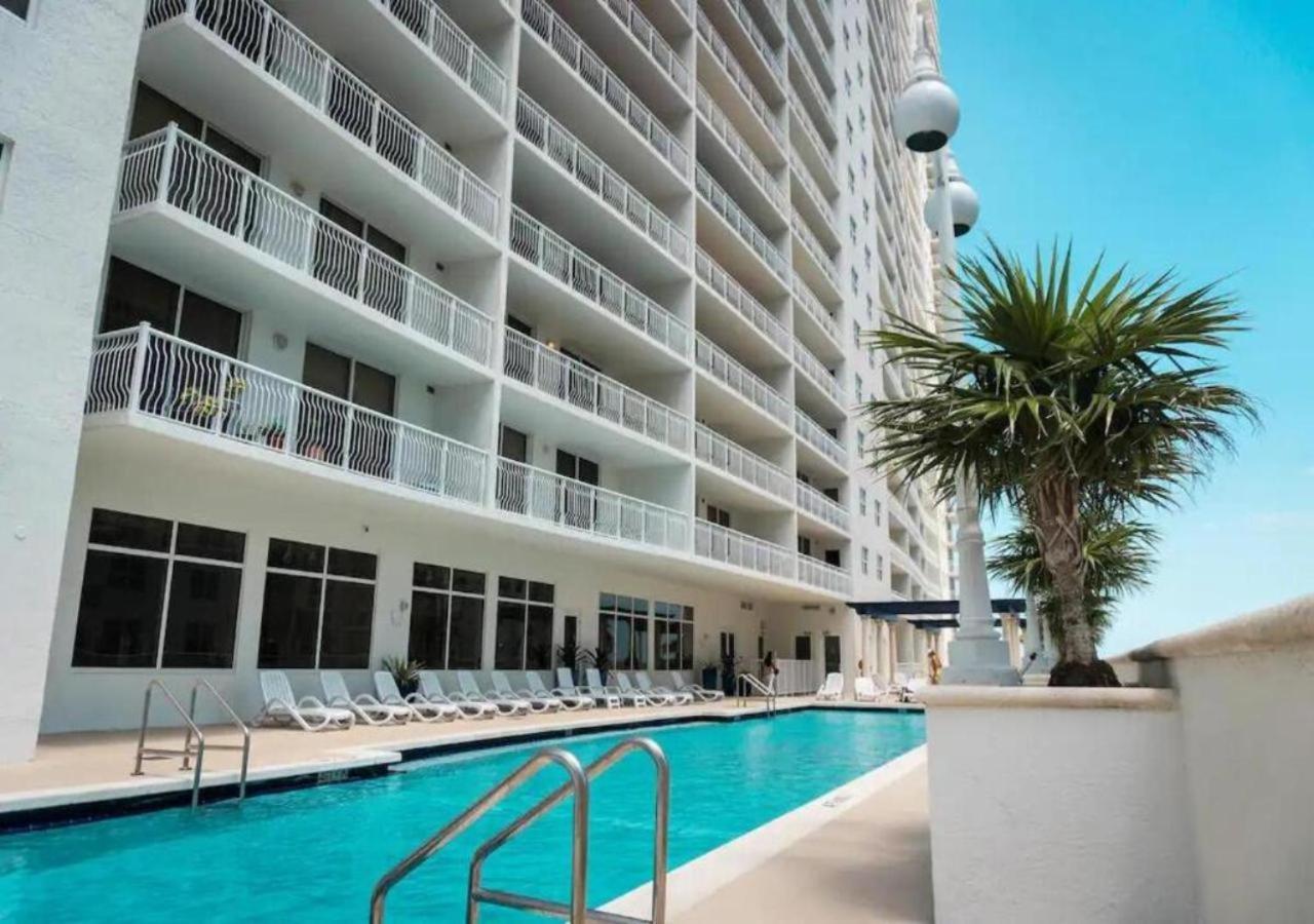 36th Floor Brickell Bay View 1br 2 Queens And Sofa Bed Apartment *