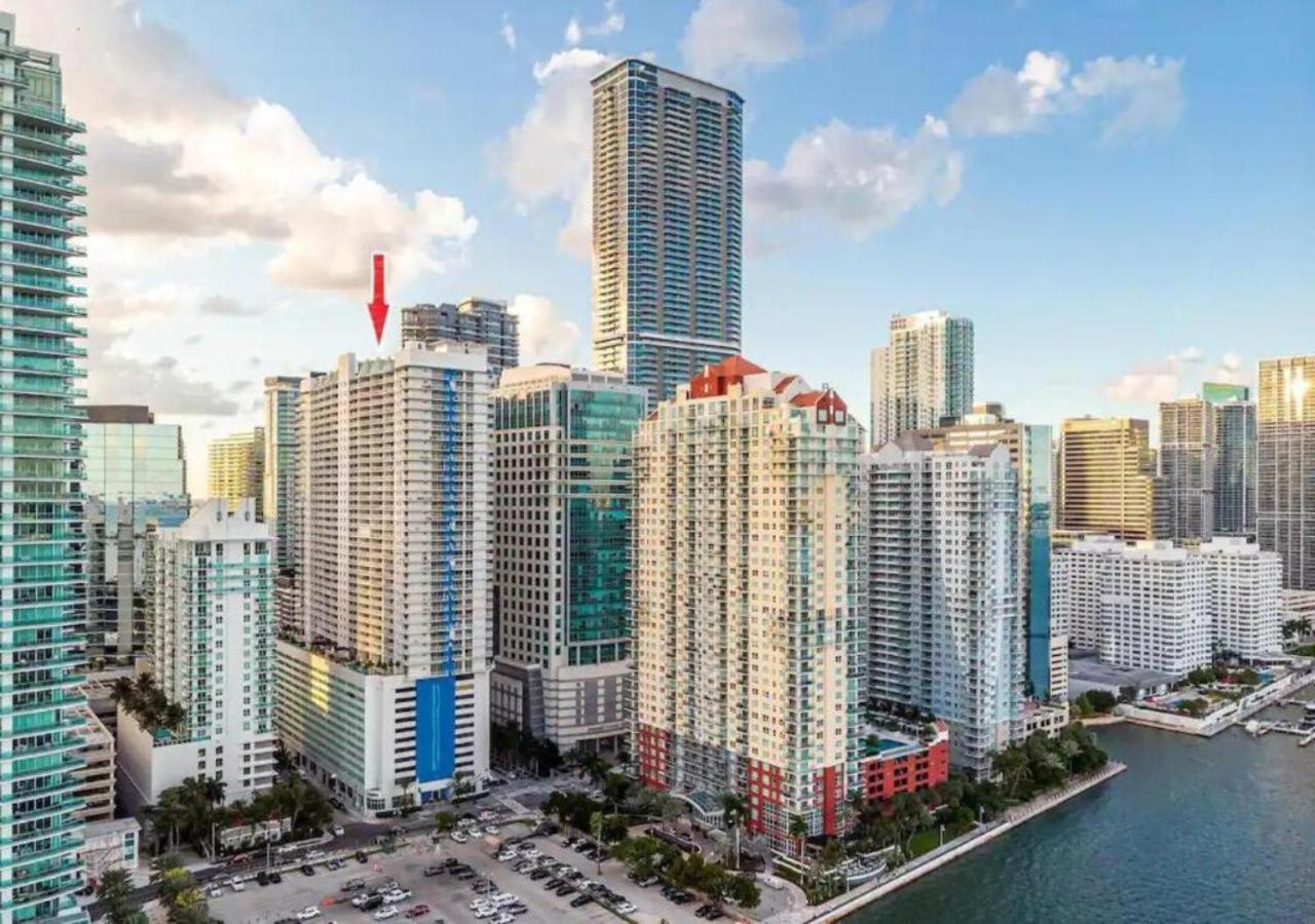 36th Floor Brickell Bay View 1br 2 Queens And Sofa Bed Apartment Miami