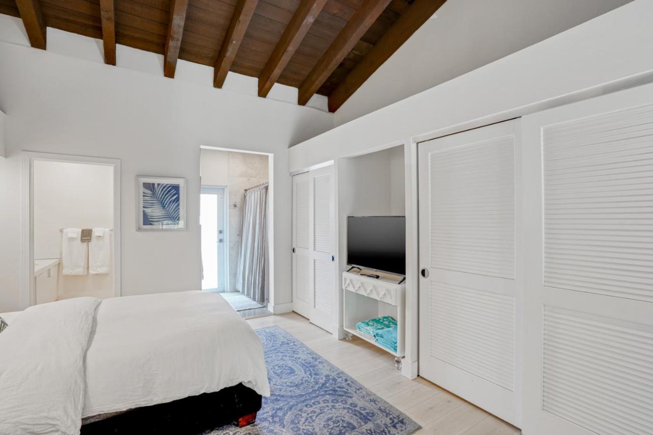 Luxury Pool At St. Unit E, Pet Friendly Miami