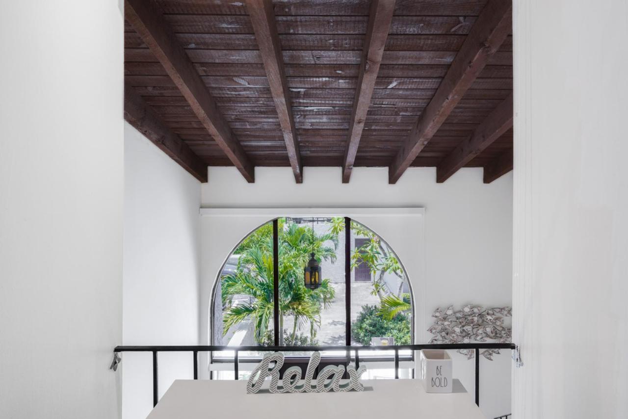 Luxury Pool At St. Unit E, Pet Friendly Villa *