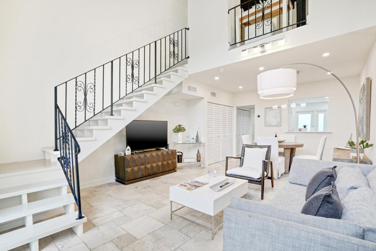 Luxury Pool At St. Unit E, Pet Friendly Miami