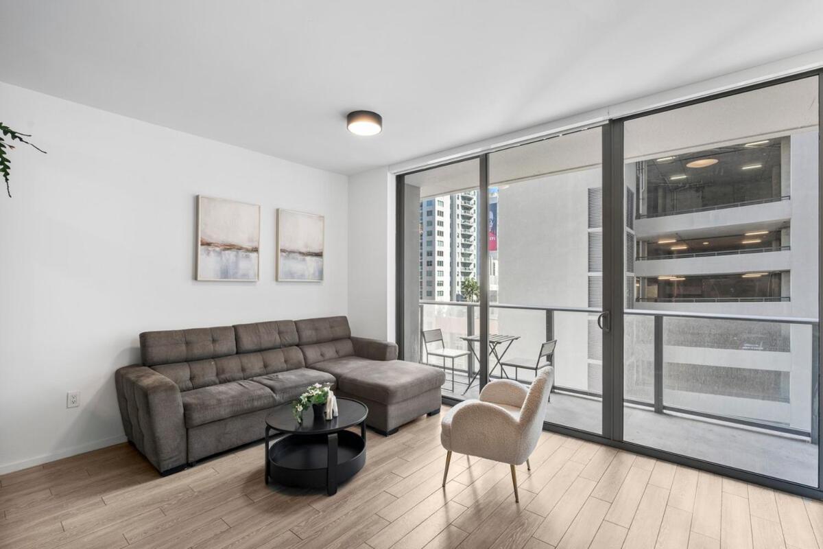 Luxury Studio,downtown Miami, *
