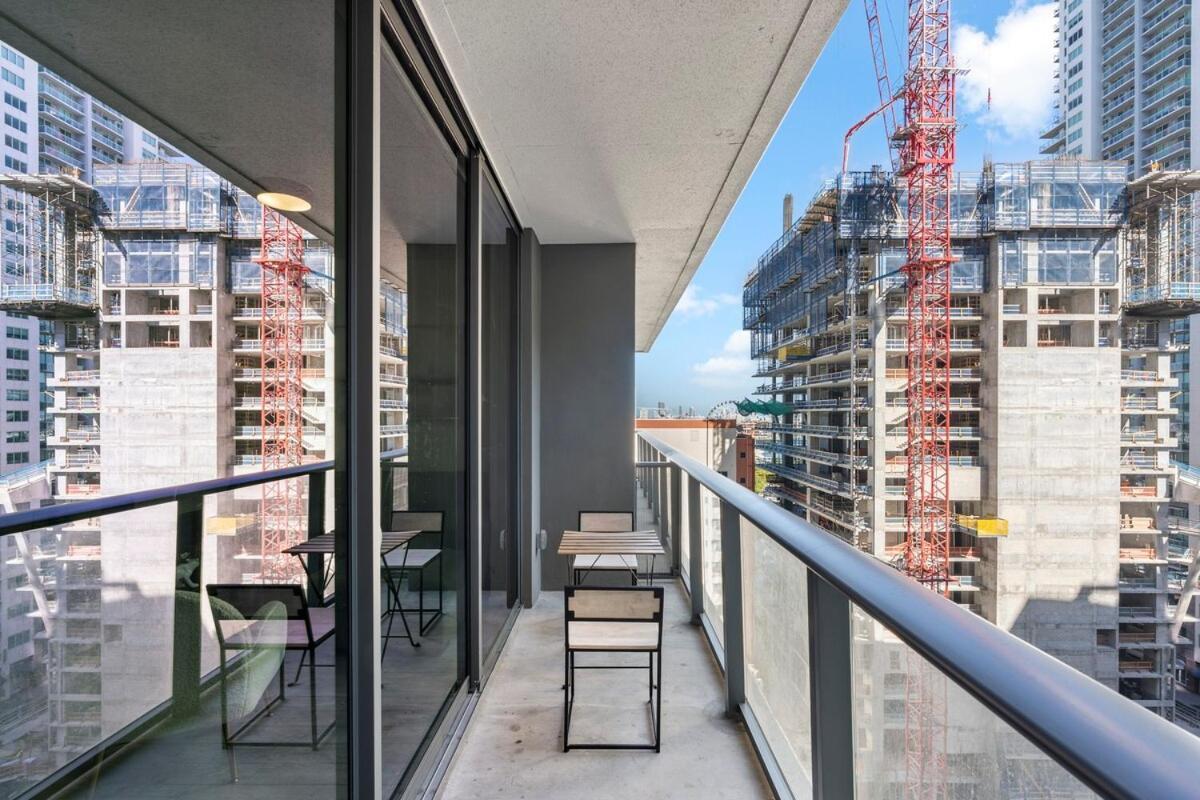 Luxury Studio,downtown Miami, Apartment *