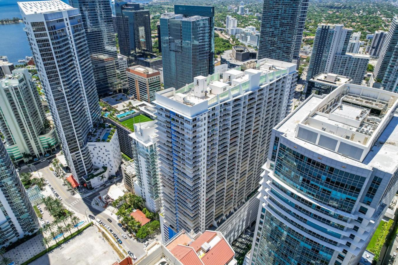 Perfectly Located 3br With Stunning Views * Miami