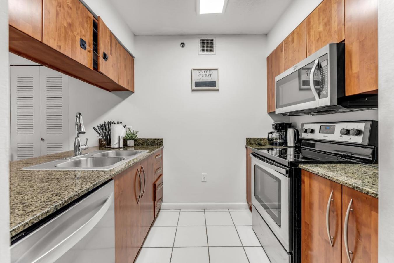 Perfectly Located 3br With Stunning Views * Miami