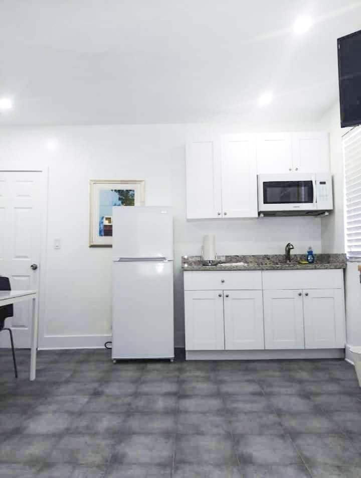 Designer Unit 4 Apartment