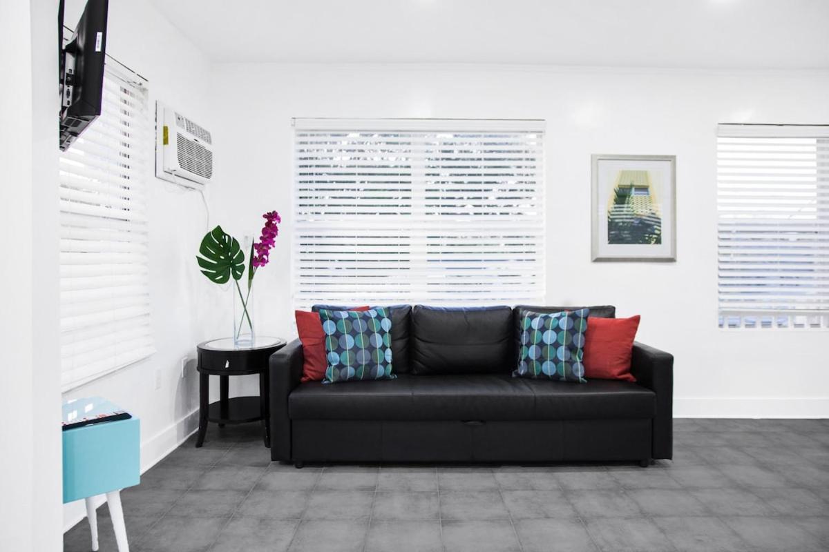 Designer Unit 4 Apartment *