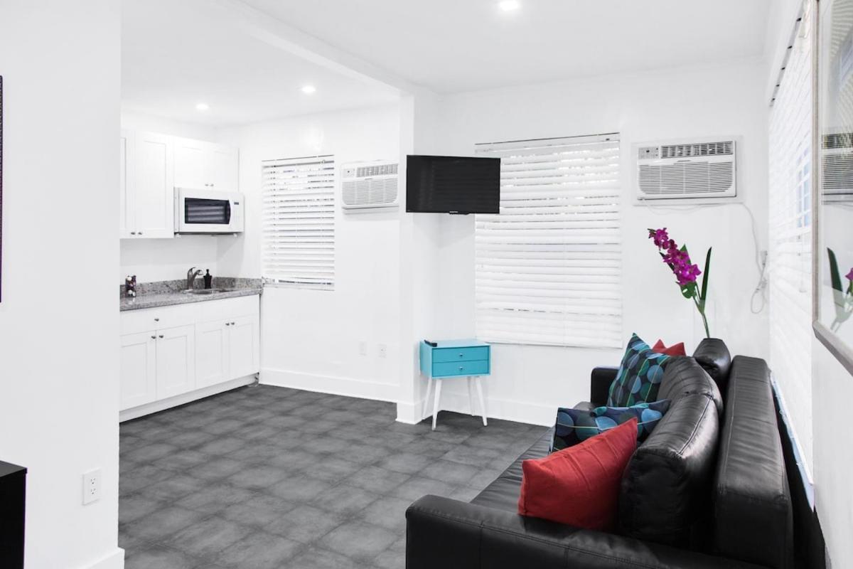 Apartment Designer Unit 4 *