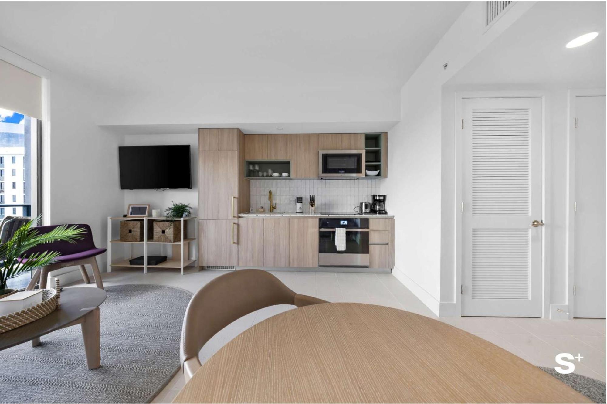 Apartment 1-br Skyline Retreat
