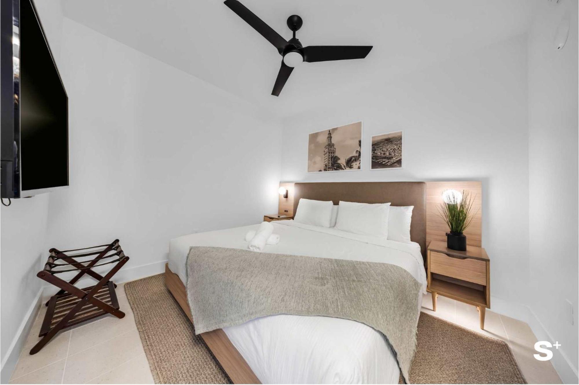 1-br Skyline Retreat Apartment