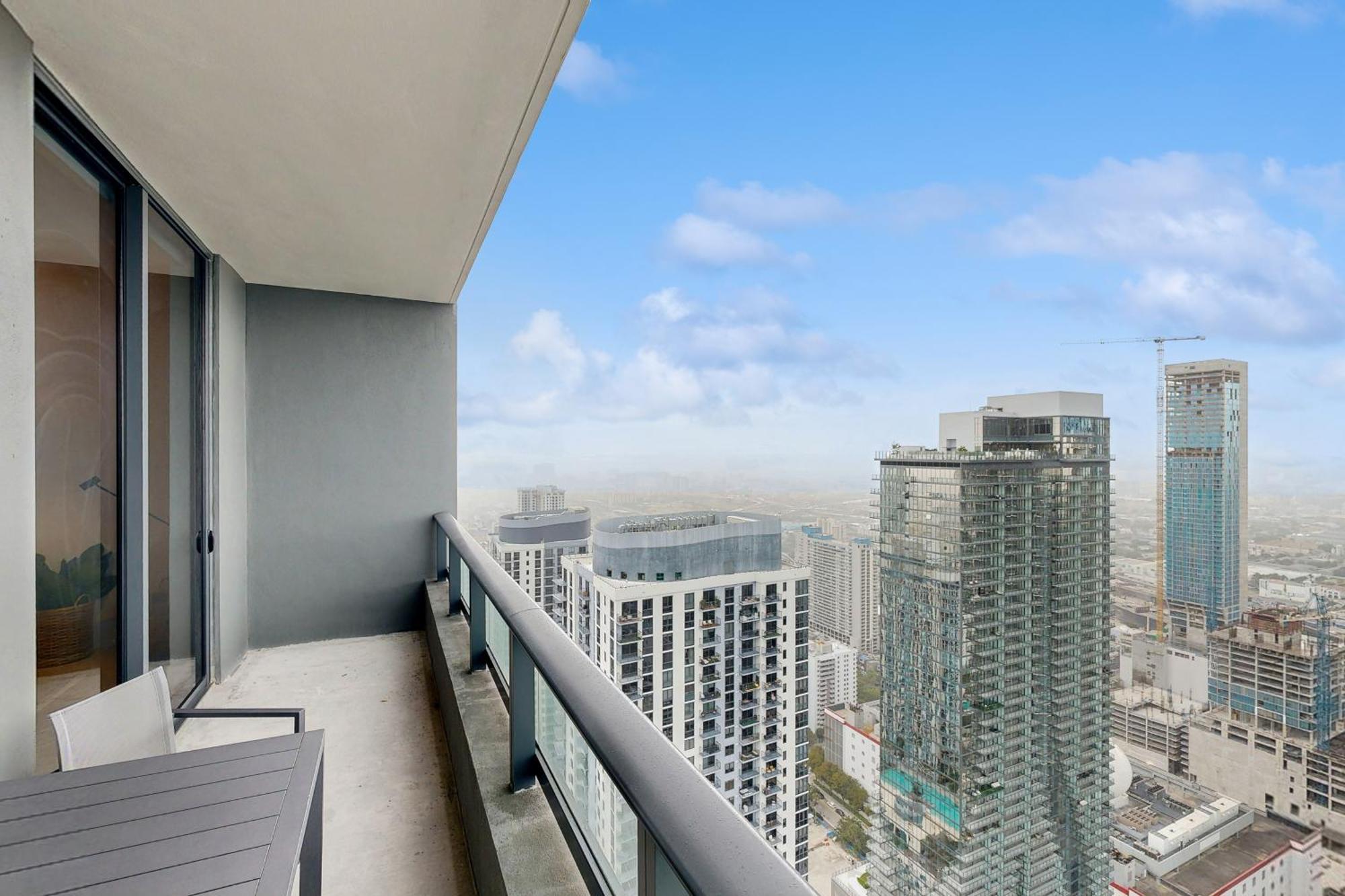Beachside Bliss Estate 4801 Miami