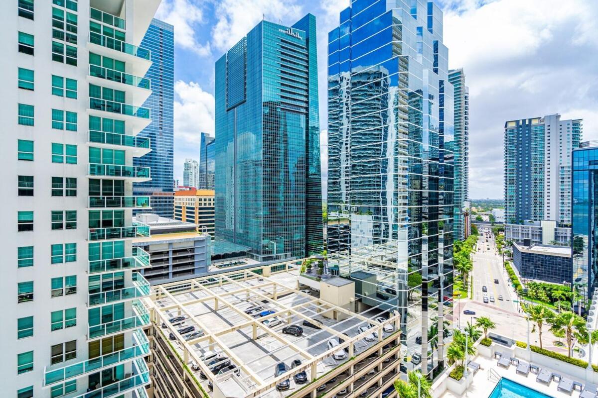 Stylish 2br With Skyline Views, Free Parking, Sleeps 8 Miami