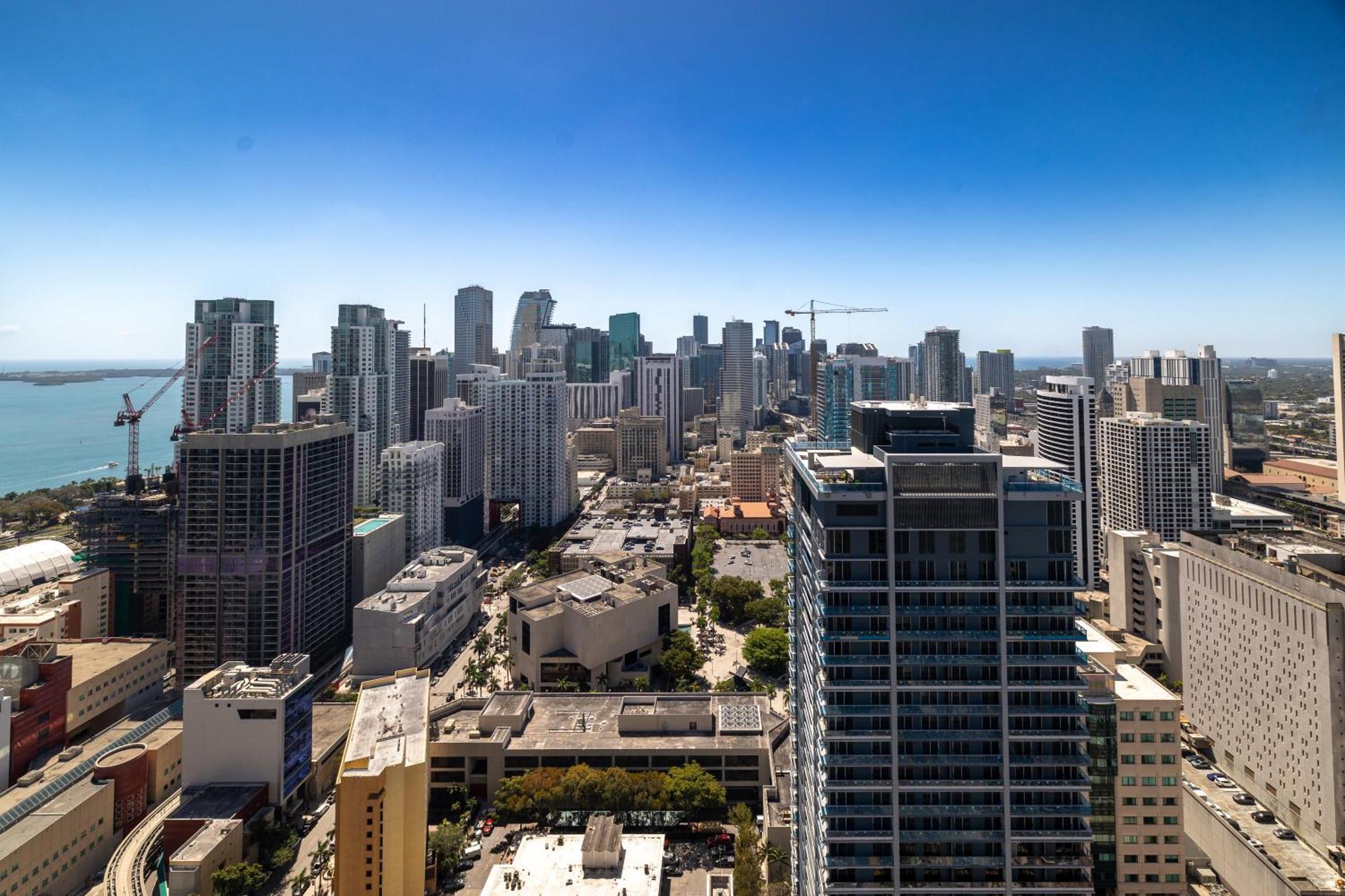 Apartment Extraordinary In Downtown With Incredible Views *