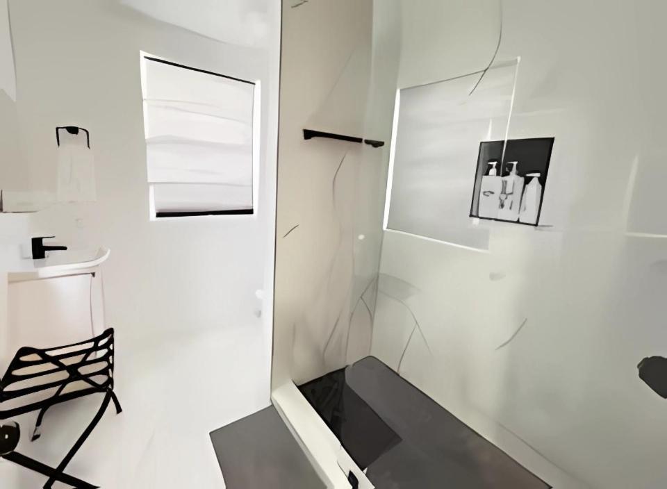 Cozy In Cute House, Close To Airport - Free Parking Homestay Miami
