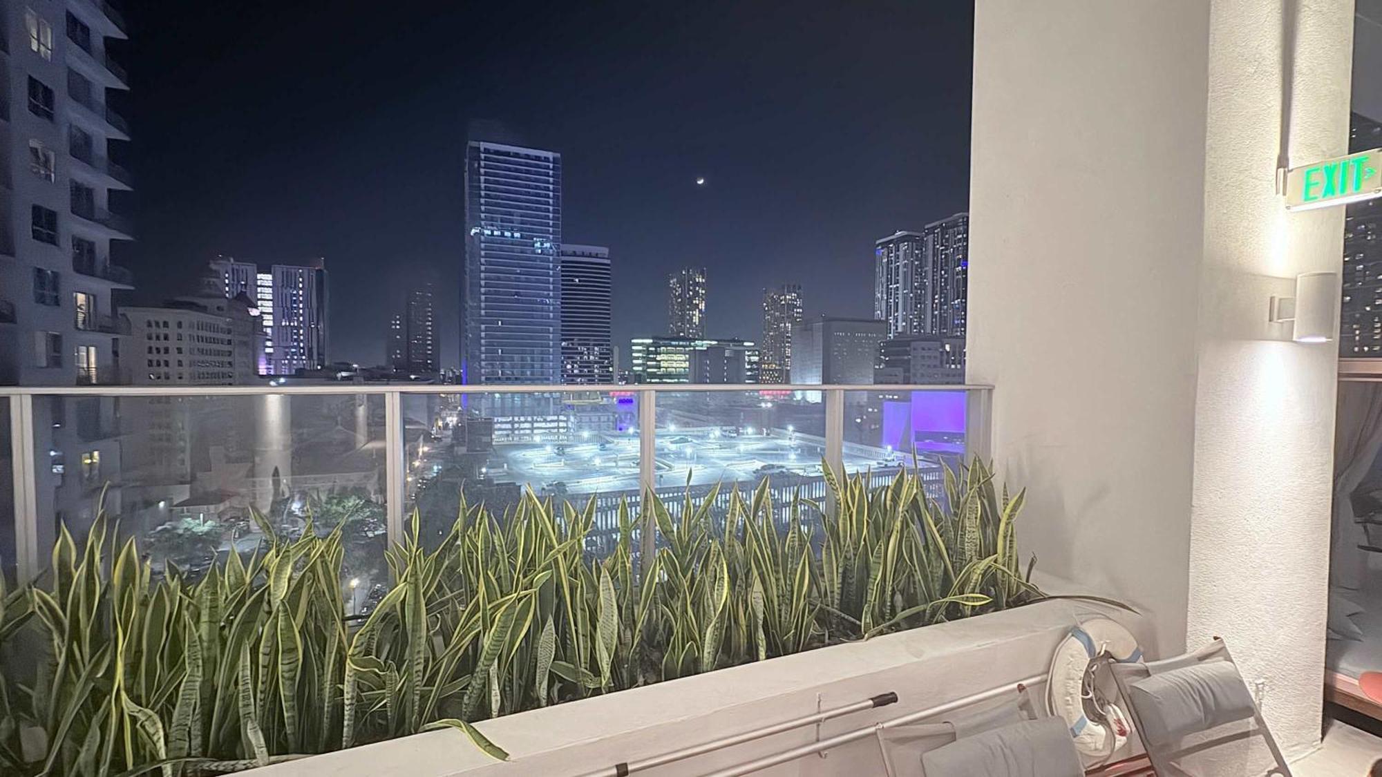 Holiday home Sky-high Oasis Heated Pool & Gym Skyline Vista